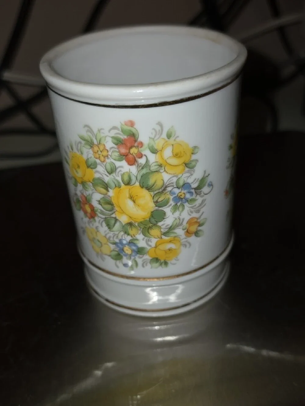 Porcelain Floral Toothbrush Holder - Yellow Floral Accent